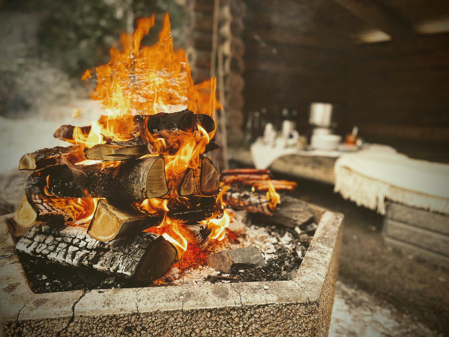 Metsäkylpy, tarinavaellus ja luontorituaali ⌘ Forest bathing, Storytelling and Ritual for Groups